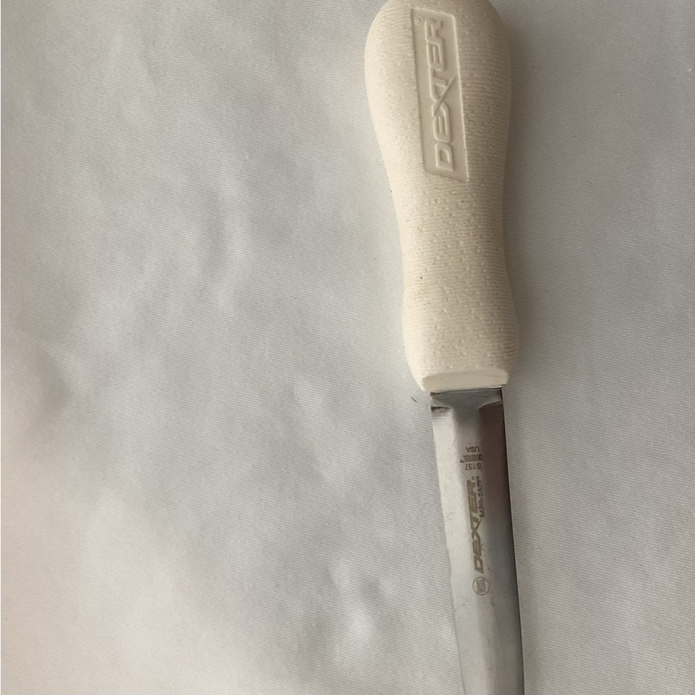 DEXTER Oyster Knife. S-137.  Pre-Owned.